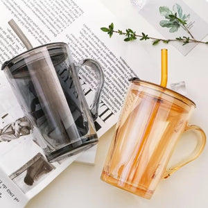 แก้วน้ำมีหูหิ้วสำหรับสะสม สไตล์ดี ถ้วยกาแฟพร้อมหลอด ความจุขนาดใหญ่ พร้อมฝาปิด เหมาะสำหรับการใช้งาน