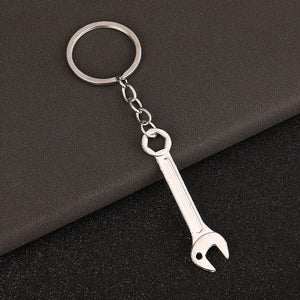 พวงกุญแจผู้ชายแบบพกพา Mini Utility กระเป๋ากระเป๋ารถกุญแจแหวน Clasp ไม้บรรทัดค้อนประแจกรรไกรขวานเลื่อย Vernier