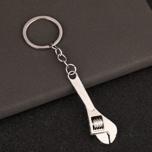 พวงกุญแจผู้ชายแบบพกพา Mini Utility กระเป๋ากระเป๋ารถกุญแจแหวน Clasp ไม้บรรทัดค้อนประแจกรรไกรขวานเลื่อย Vernier